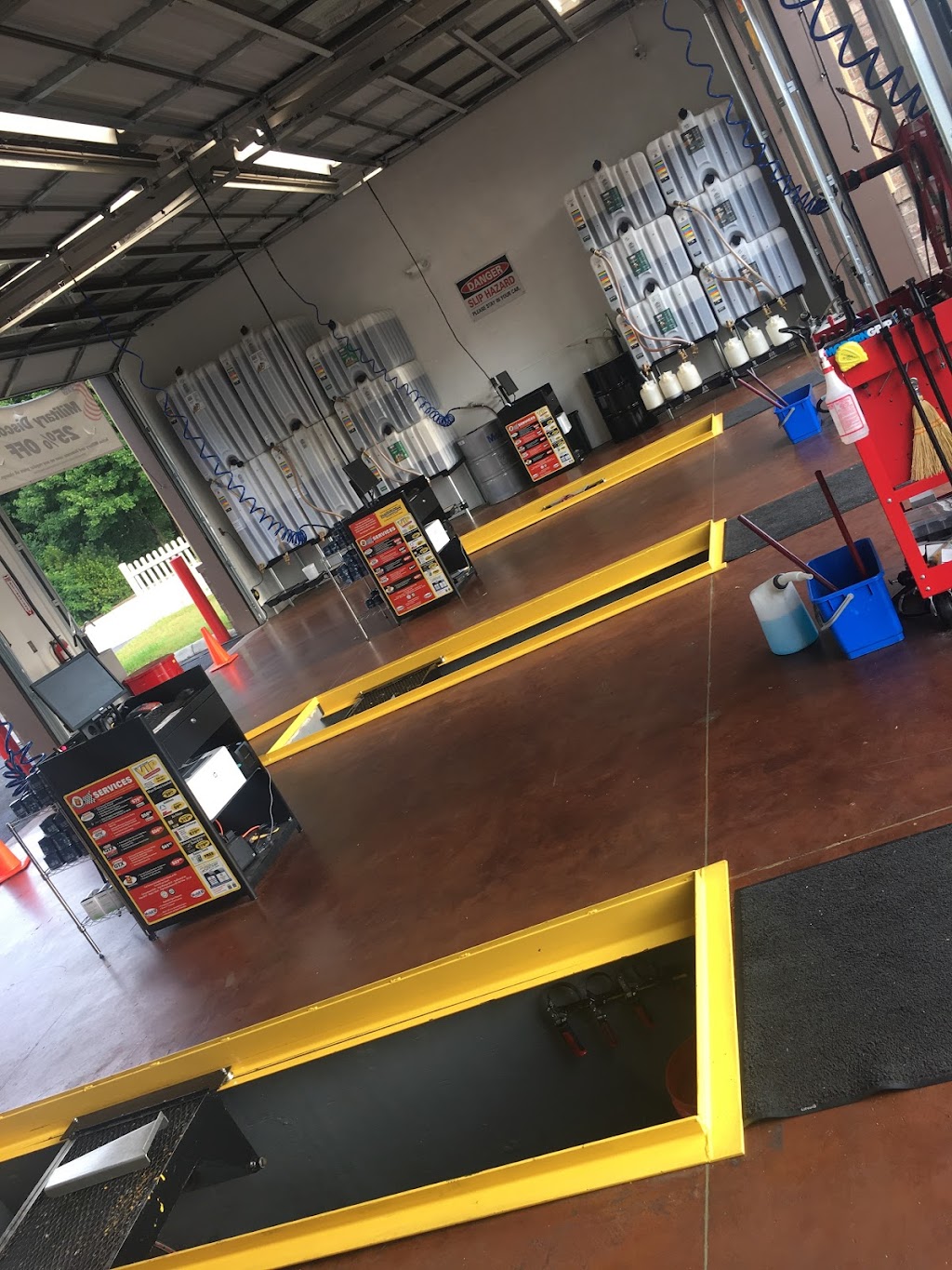 Take 5 Oil Change | 12543 Warwick Blvd, Newport News, VA 23606 | Phone: (757) 204-6863