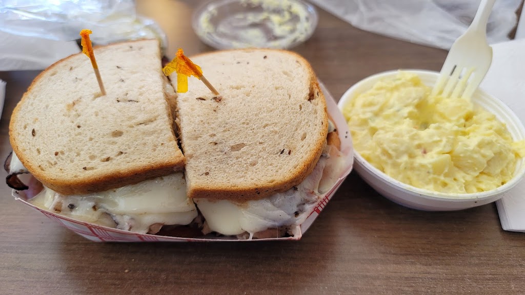 Carls Deli | 6401 Clayton Rd, St. Louis, MO 63117, USA | Phone: (314) 721-2393