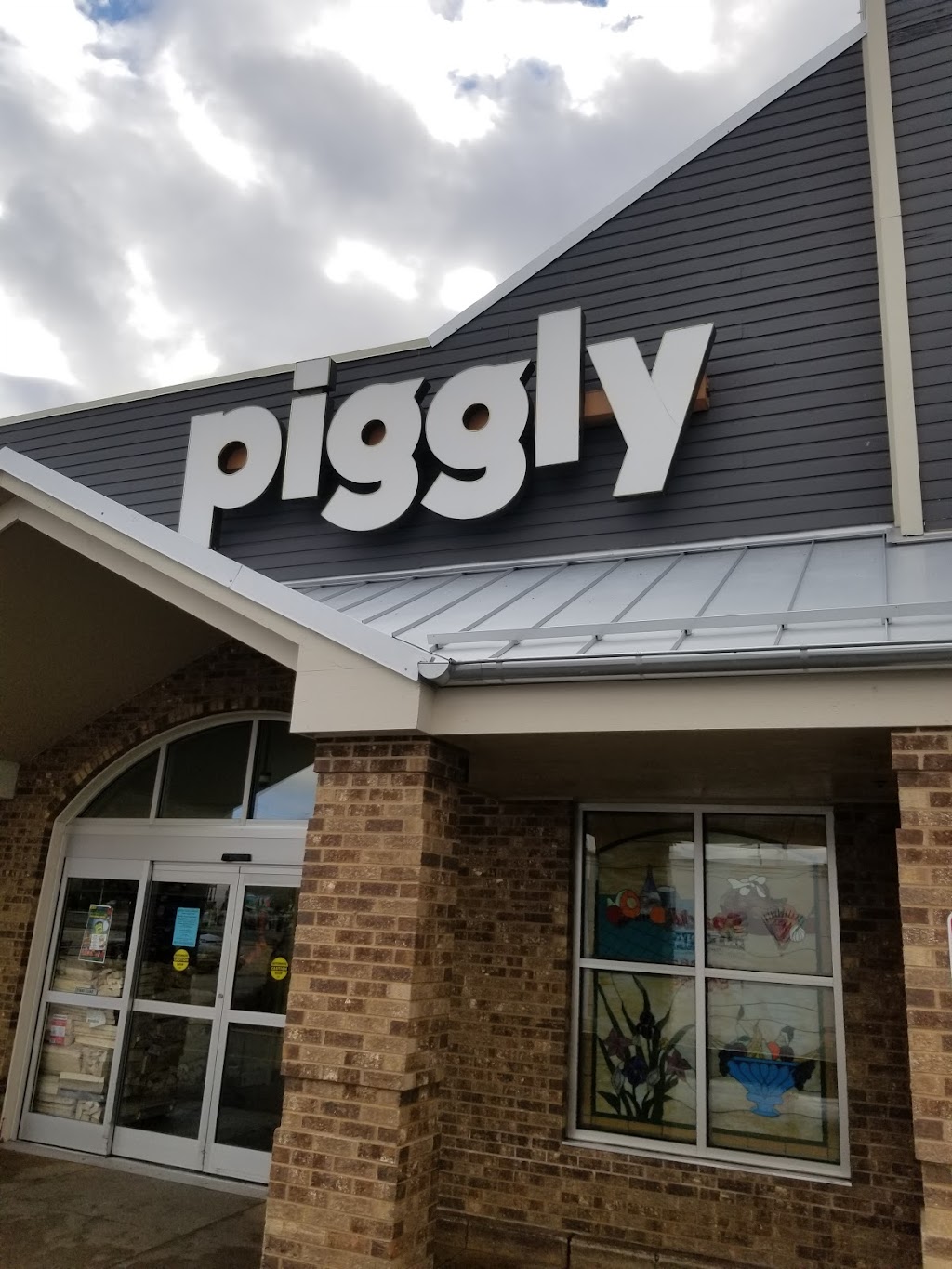 Piggly Wiggly | 6111 W Mequon Rd, Mequon, WI 53092, USA | Phone: (262) 242-2180