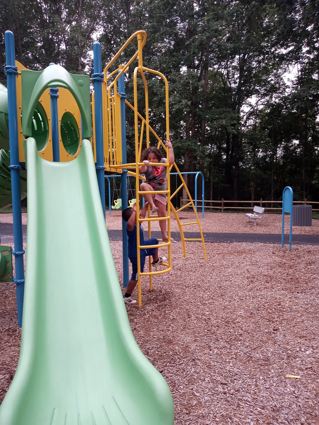 King’s Court Playground | 1900 Waverly St, Hopewell, VA 23860, USA | Phone: (804) 541-2353