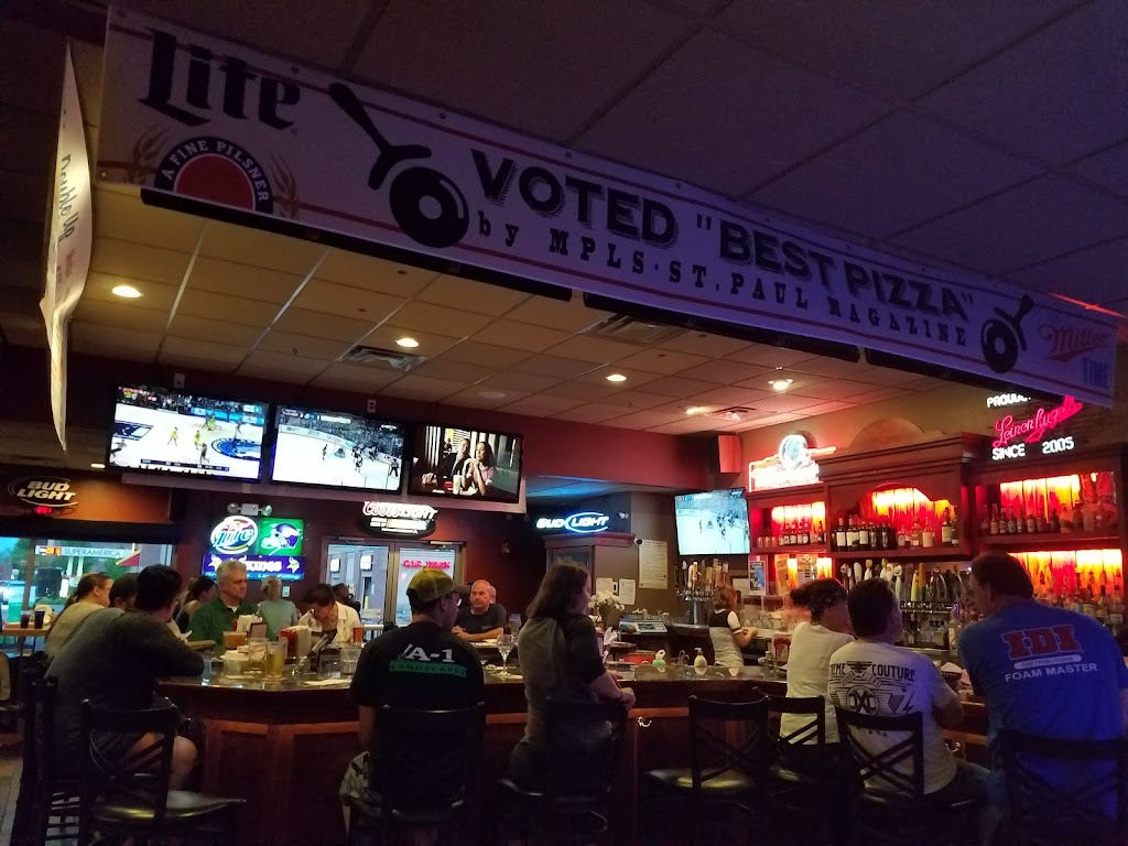 Carbones Pizza and Sports Bar | 825 1st St SE, New Prague, MN 56071, USA | Phone: (952) 758-5522