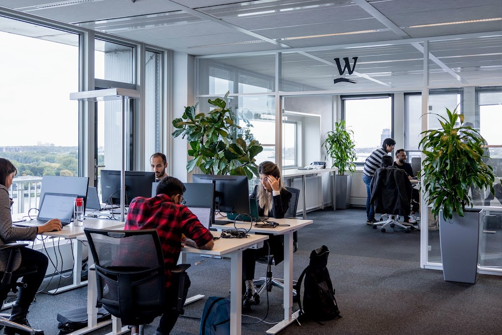 Waldom Electronics EMEA BV | De Ruijterkade 7, 1013 AA Amsterdam, Netherlands | Phone: 020 891 2744