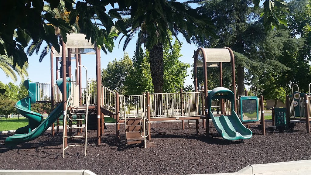 Thorburn Park | 33 Alamos Ave, Clovis, CA 93611, USA | Phone: (559) 324-2600