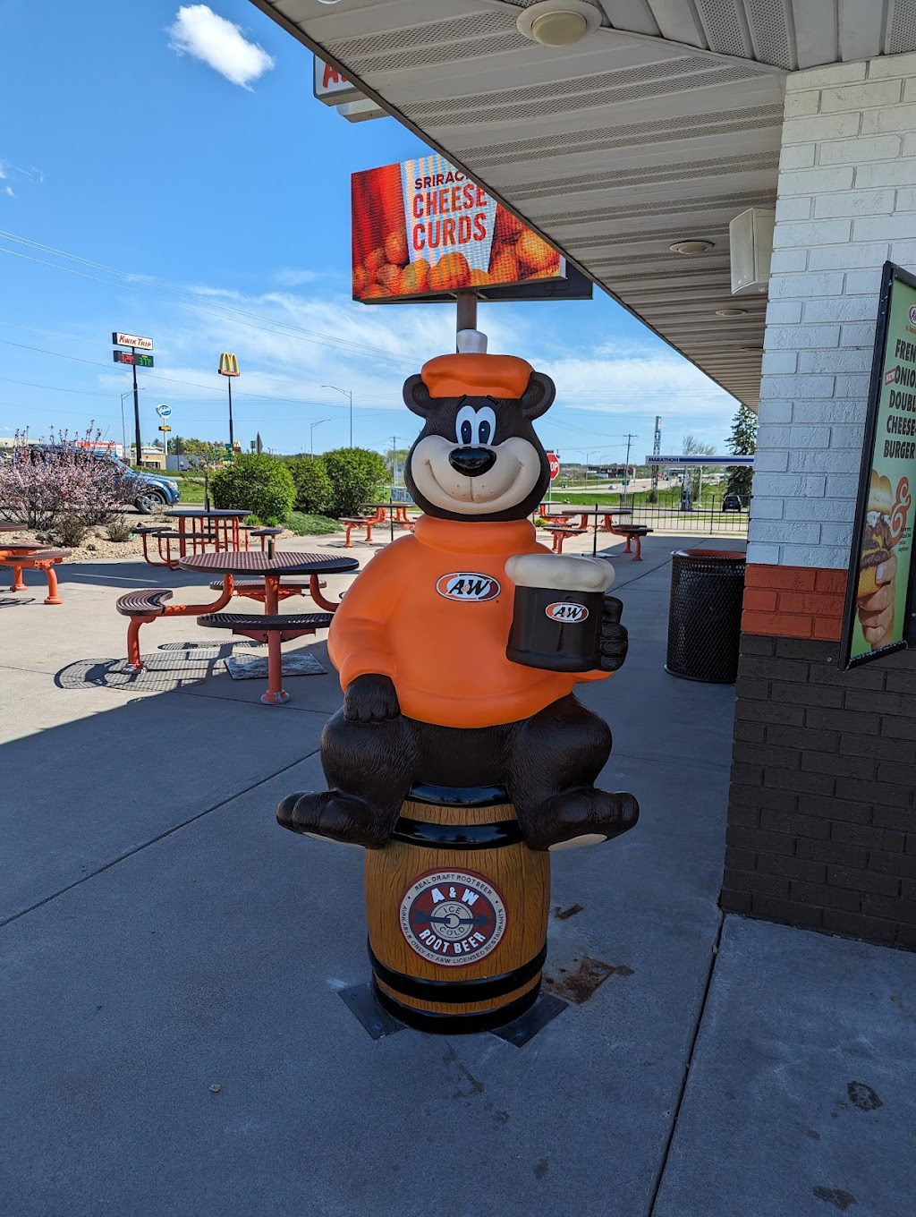 A&W Restaurant | 1035 Bergslien St, Baldwin, WI 54002, USA | Phone: (715) 684-2134