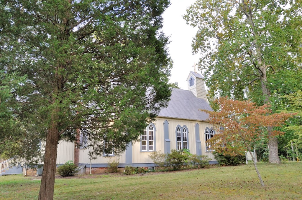 Ritchie Memorial Episcopal Church (1880) | 115 Virginia Ave, Claremont, VA 23899, USA | Phone: (804) 866-8629