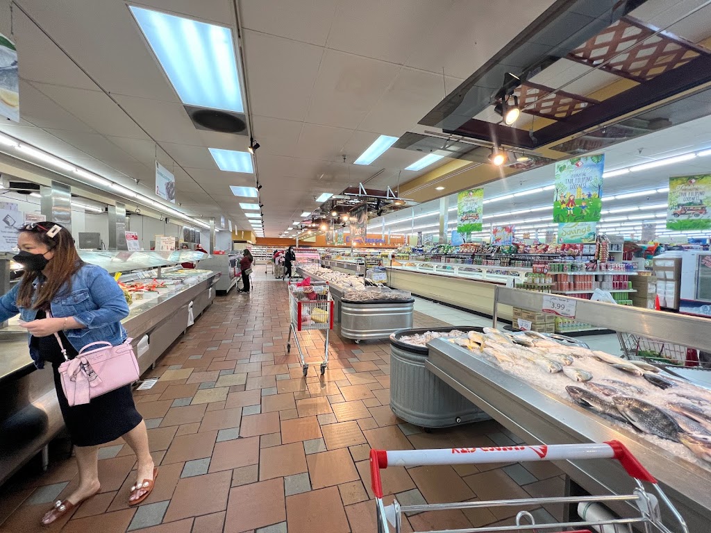 Seafood City | 6051 Mack Rd, Sacramento, CA 95823, USA | Phone: (916) 393-8900