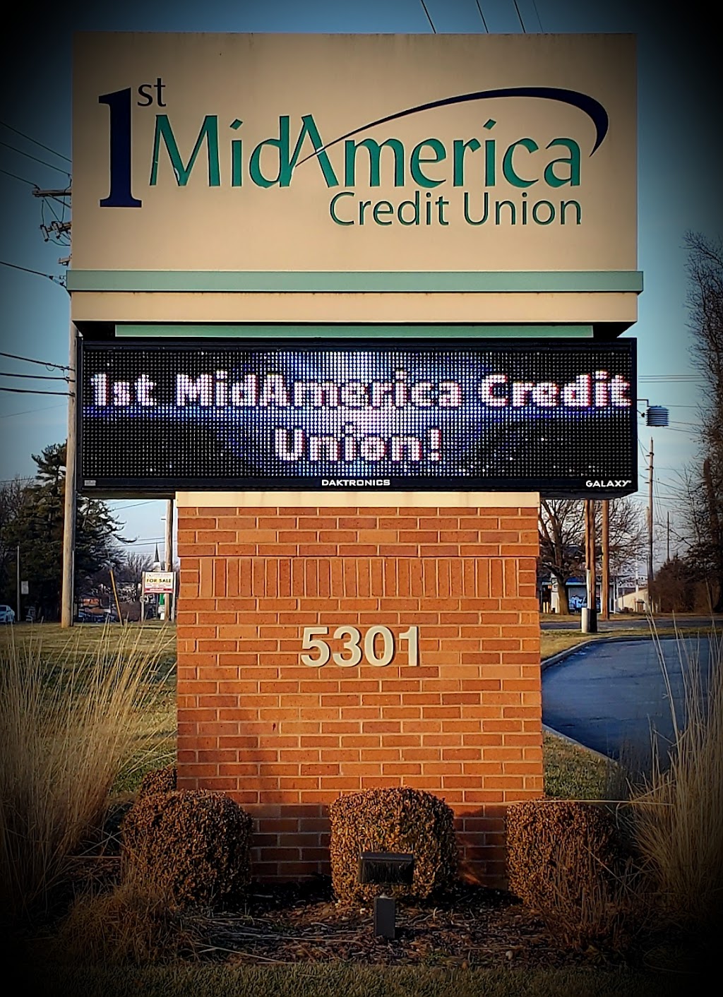 1st MidAmerica Credit Union | 5301 Godfrey Rd, Godfrey, IL 62035, USA | Phone: (618) 258-3168