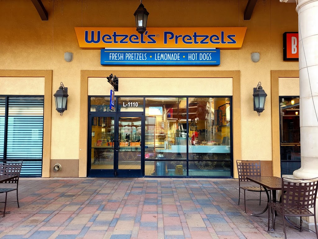 Wetzels Pretzels - Desert Hills #2 | 48400 Seminole Drive Space #KI04, Cabazon, CA 92230, USA | Phone: (951) 922-2687