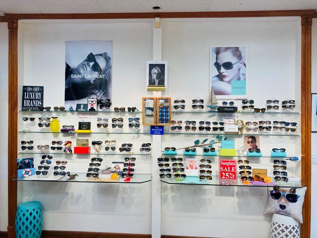 Smiths Optical of Oyster Bay | 13 E Main St, Oyster Bay, NY 11771 | Phone: (516) 922-2533