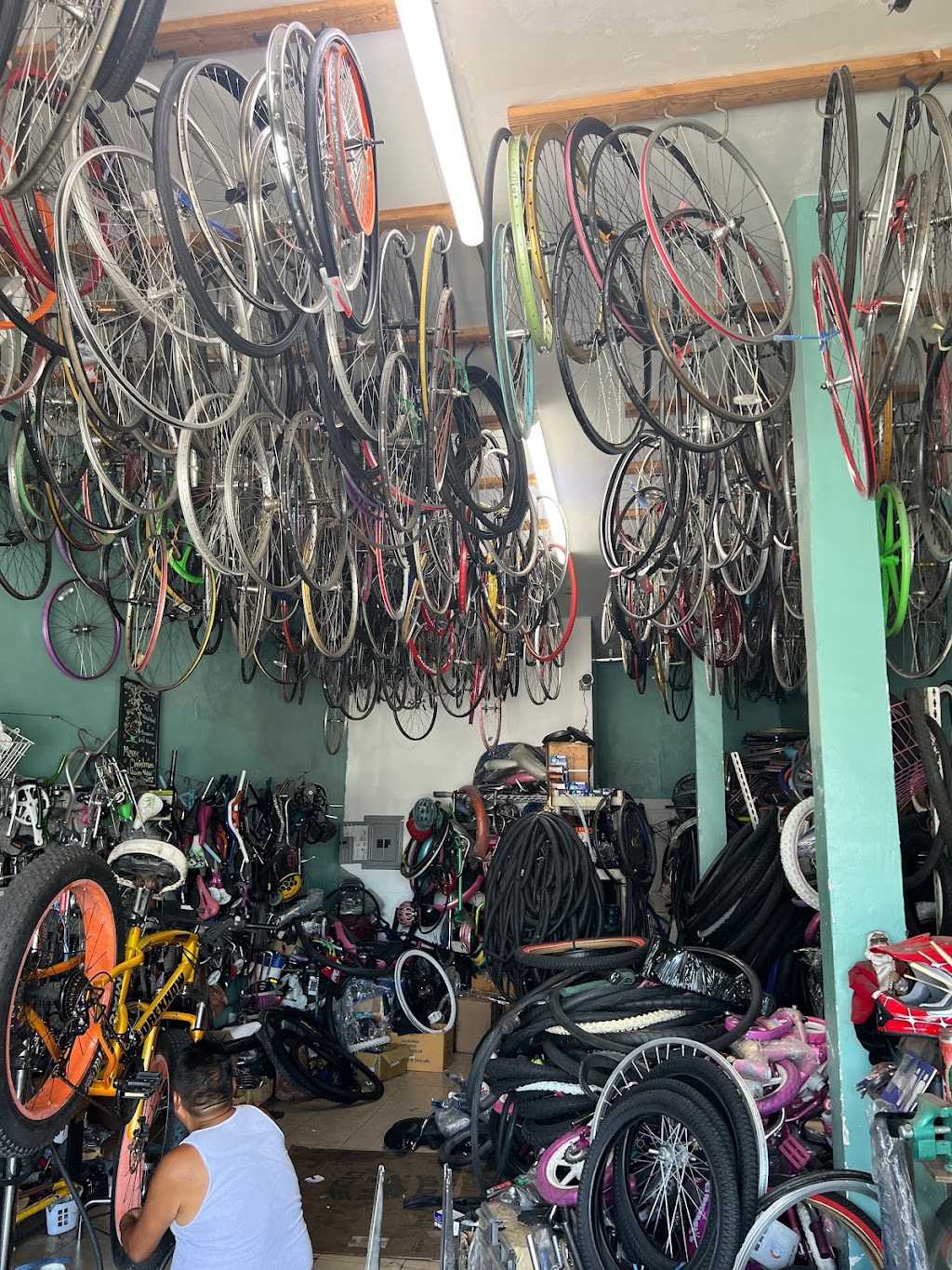 D.C. BIKE SHOP | 3206 S Central Ave, Los Angeles, CA 90011, USA | Phone: (323) 809-7366