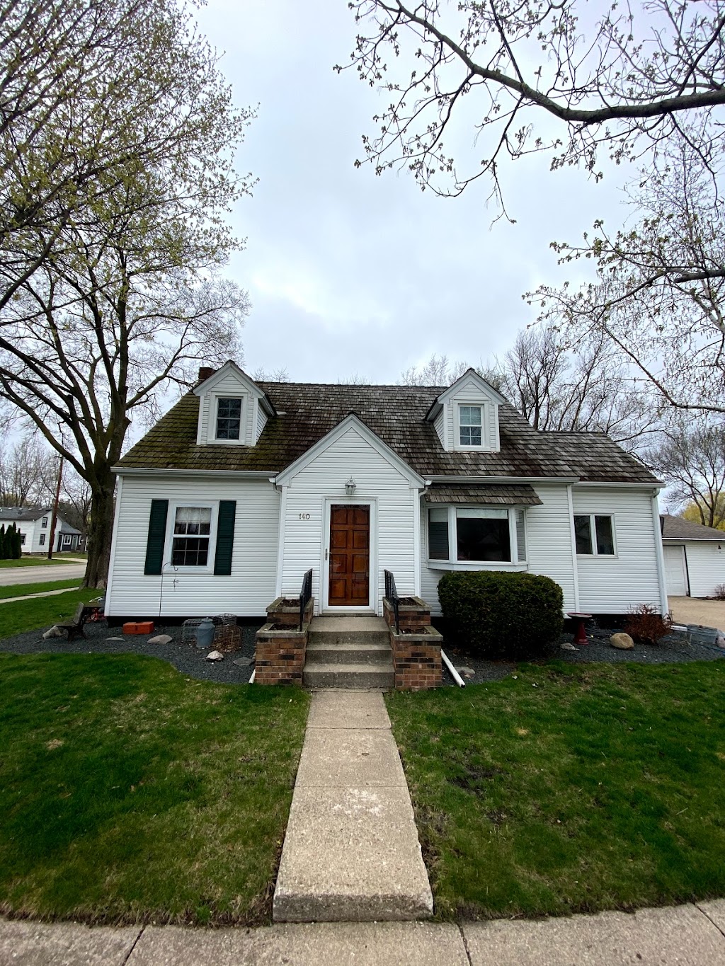 Viking Roof Cleaning | 345 1st St NE, Belle Plaine, MN 56011, USA | Phone: (612) 756-4688