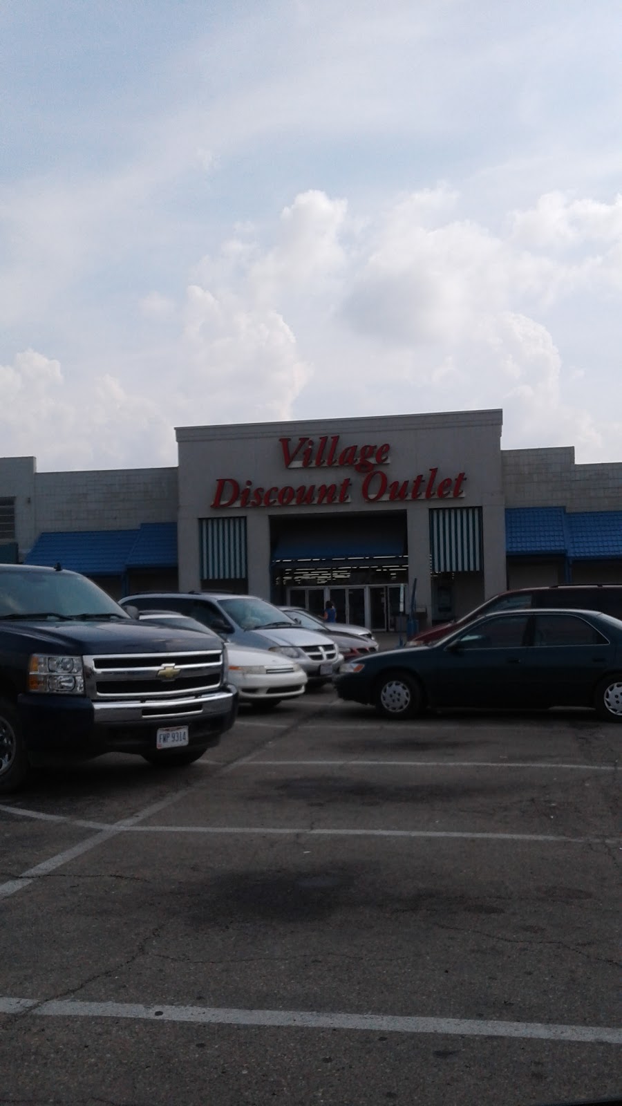 Village Discount Outlet | 3880 Linden Ave, Dayton, OH 45432, USA | Phone: (614) 443-3421