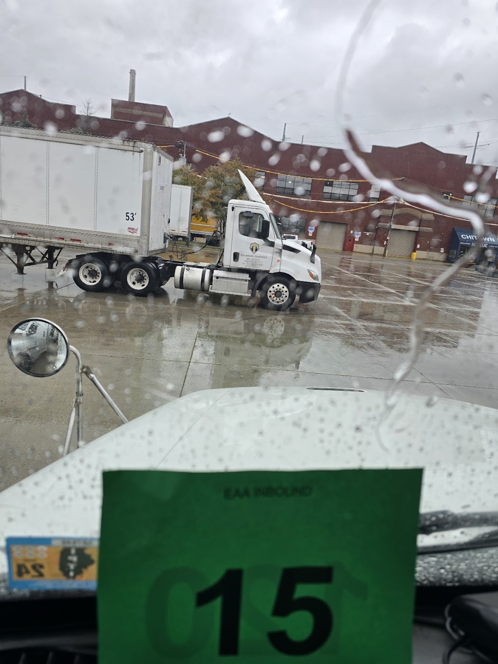 Tradeshow Transport | 2300 S Throop St, Chicago, IL 60608, USA | Phone: (312) 624-8575