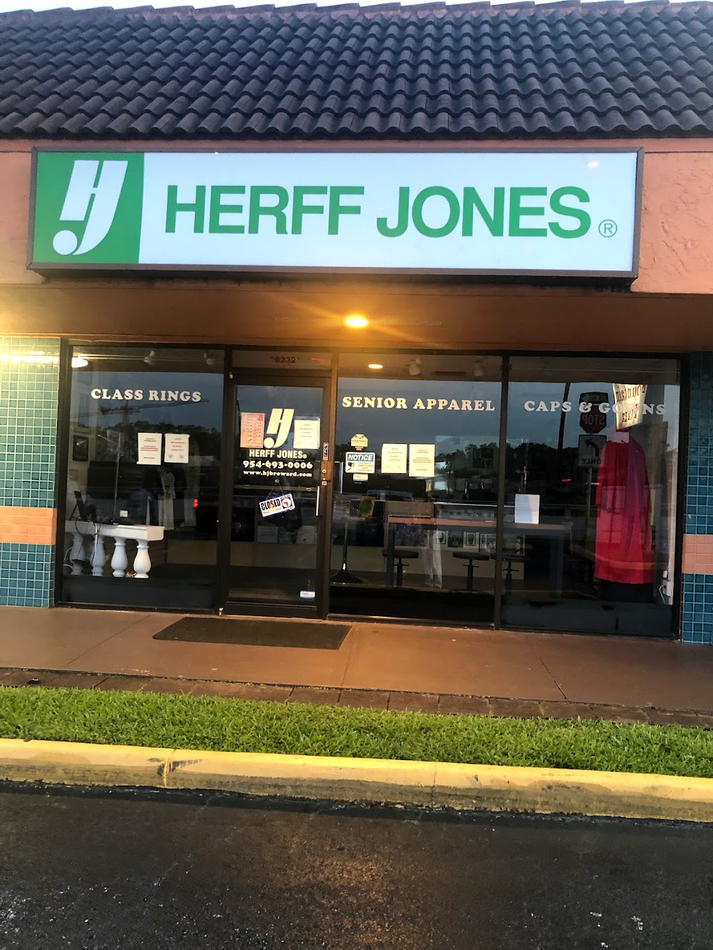 Herff Jones | 8230 W State Rd 84, Davie, FL 33324, USA | Phone: (954) 693-0006
