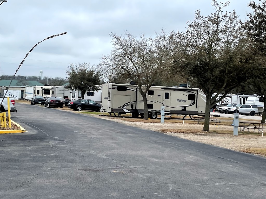 Highway 71 RV Park | 931 Union Chapel Rd, Cedar Creek, TX 78612, USA | Phone: (512) 321-7275