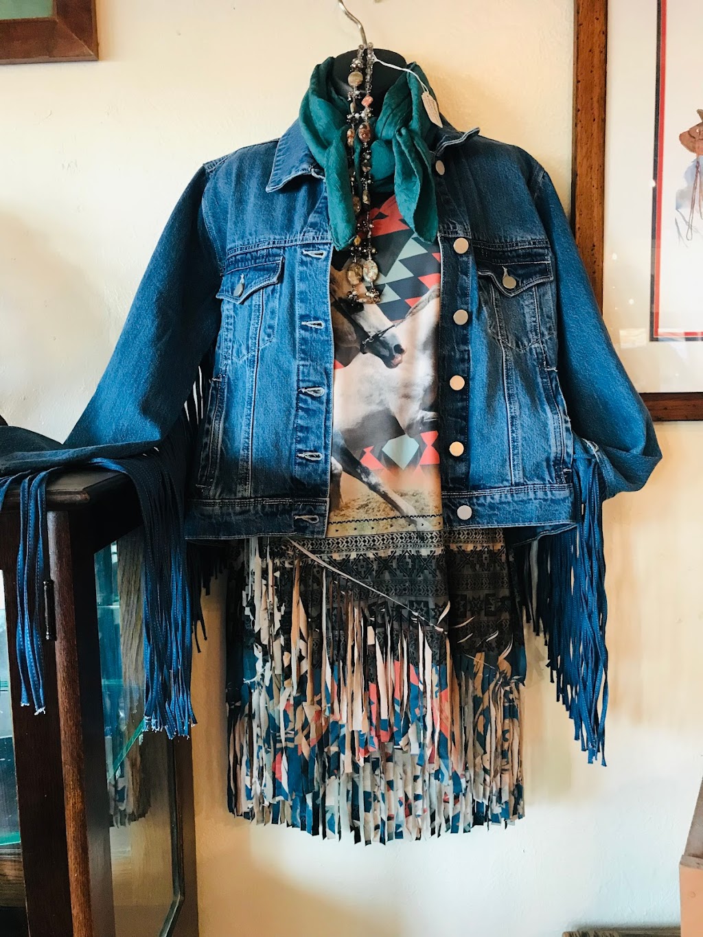 A Cowgirls Heart Boutique and Gallery | 24295 N Elbert Rd, Elbert, CO 80106, USA | Phone: (303) 929-3480