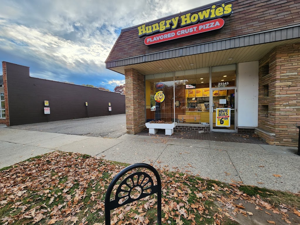 Hungry Howies Pizza | 21143 Mack Ave, Grosse Pointe Woods, MI 48236, USA | Phone: (313) 886-4500