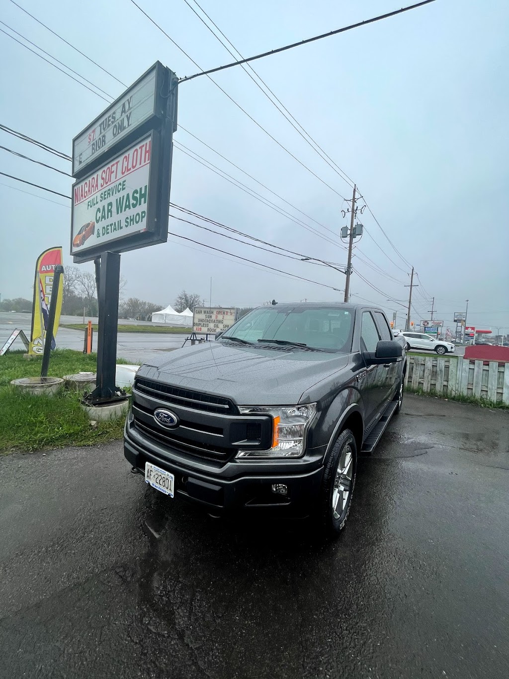 Niagara Soft Cloth Car Wash & Detailing Centre | 961 Niagara St, Welland, ON L3C 1M5, Canada | Phone: (905) 714-1160