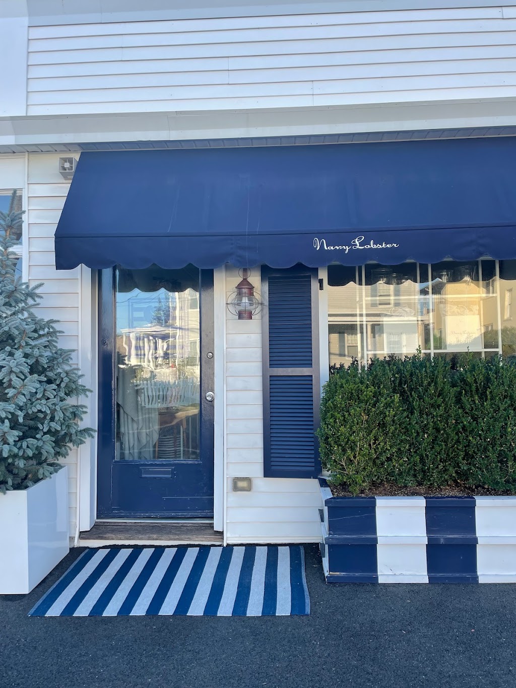 Navy Lobster | 58 William St, Greenwich, CT 06830, USA | Phone: (203) 625-8243