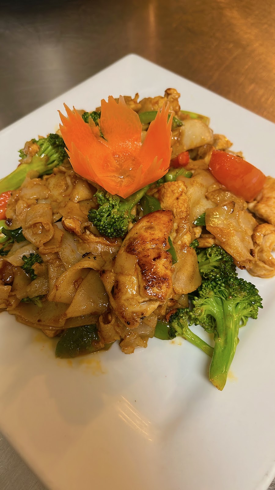 Roy Thai Cuisine | 34024 Hoyt Rd SW Ste F, Federal Way, WA 98023, USA | Phone: (253) 874-7707