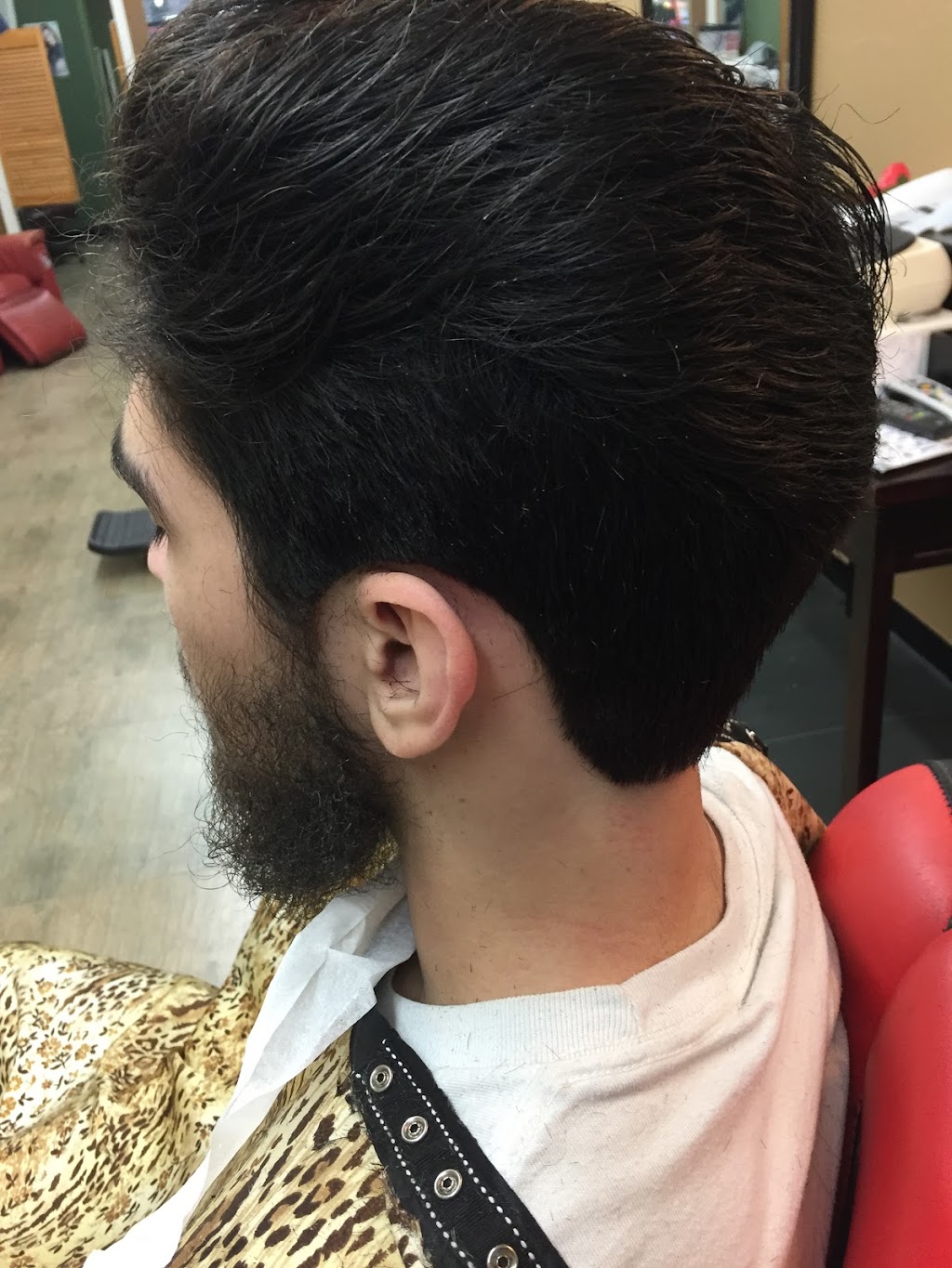 Saras barber shop | 22415 Barton Rd, Grand Terrace, CA 92313, USA | Phone: (951) 214-8204