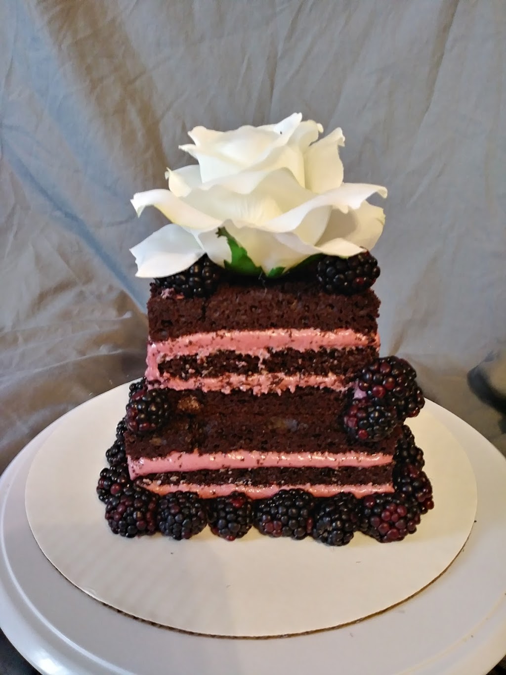 D and K Cakes | 92 W Pine St, Gloversville, NY 12078, USA | Phone: (518) 224-0041