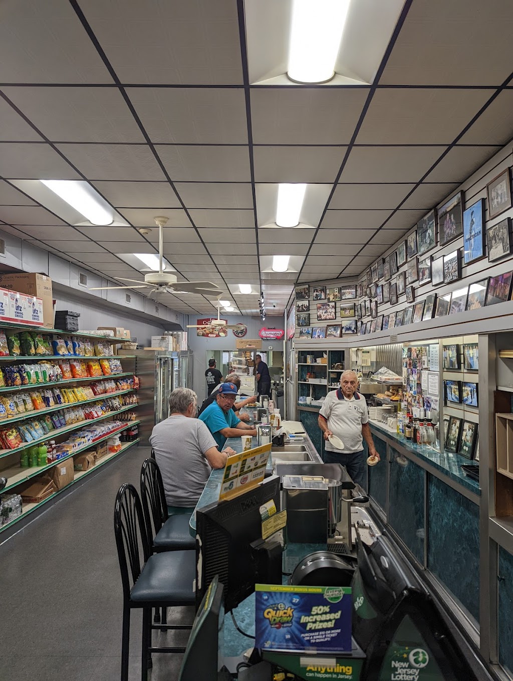 C&Js Deli | 10 Park Ave, Madison, NJ 07940, USA | Phone: (973) 377-7495