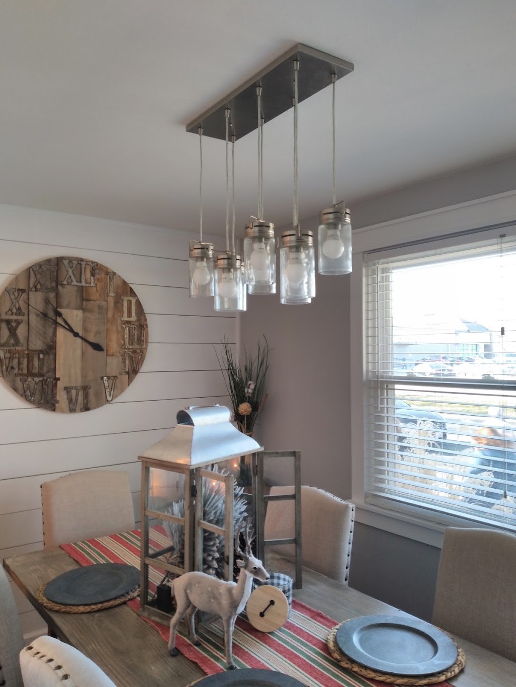 Montclaire Shopping Center | 1500 Troy Rd, Edwardsville, IL 62025, USA | Phone: (636) 287-2700