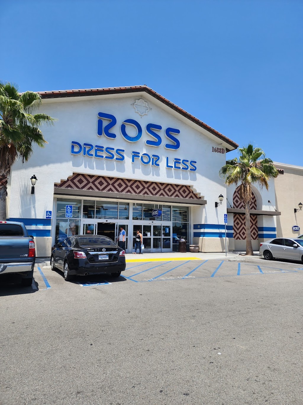 Ross Dress for Less | 1688 N Perris Blvd, Perris, CA 92571, USA | Phone: (951) 940-1803