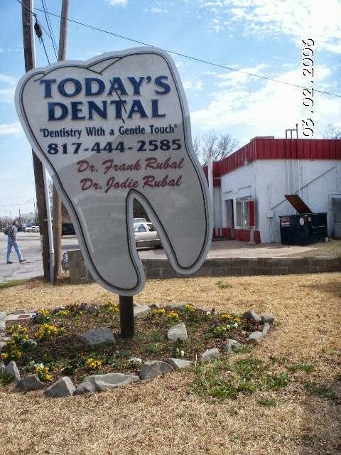 Dr. Frank Rubal, DDS | 209 W Main St, Azle, TX 76020, USA | Phone: (817) 444-2585