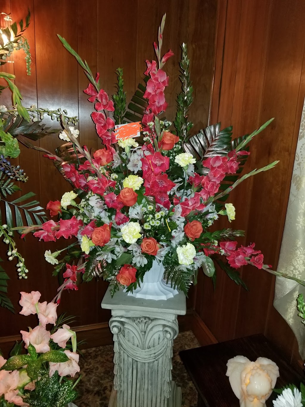 Encore Florist LLC | 2307 S Broad St, Trenton, NJ 08610 | Phone: (609) 888-3739