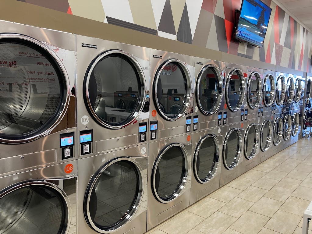 Speed Queen Laundry | 2740 Valwood Pkwy #131B, Farmers Branch, TX 75234, USA | Phone: (972) 999-1889