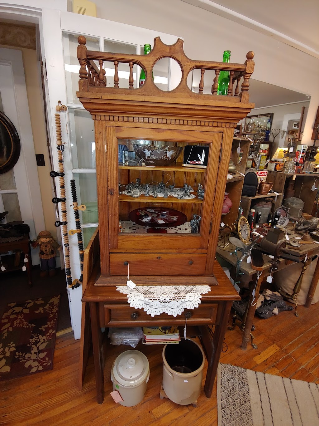 Holland Antiques, LLC | 100 N Main St, Holland, NY 14080, USA | Phone: (716) 331-7474