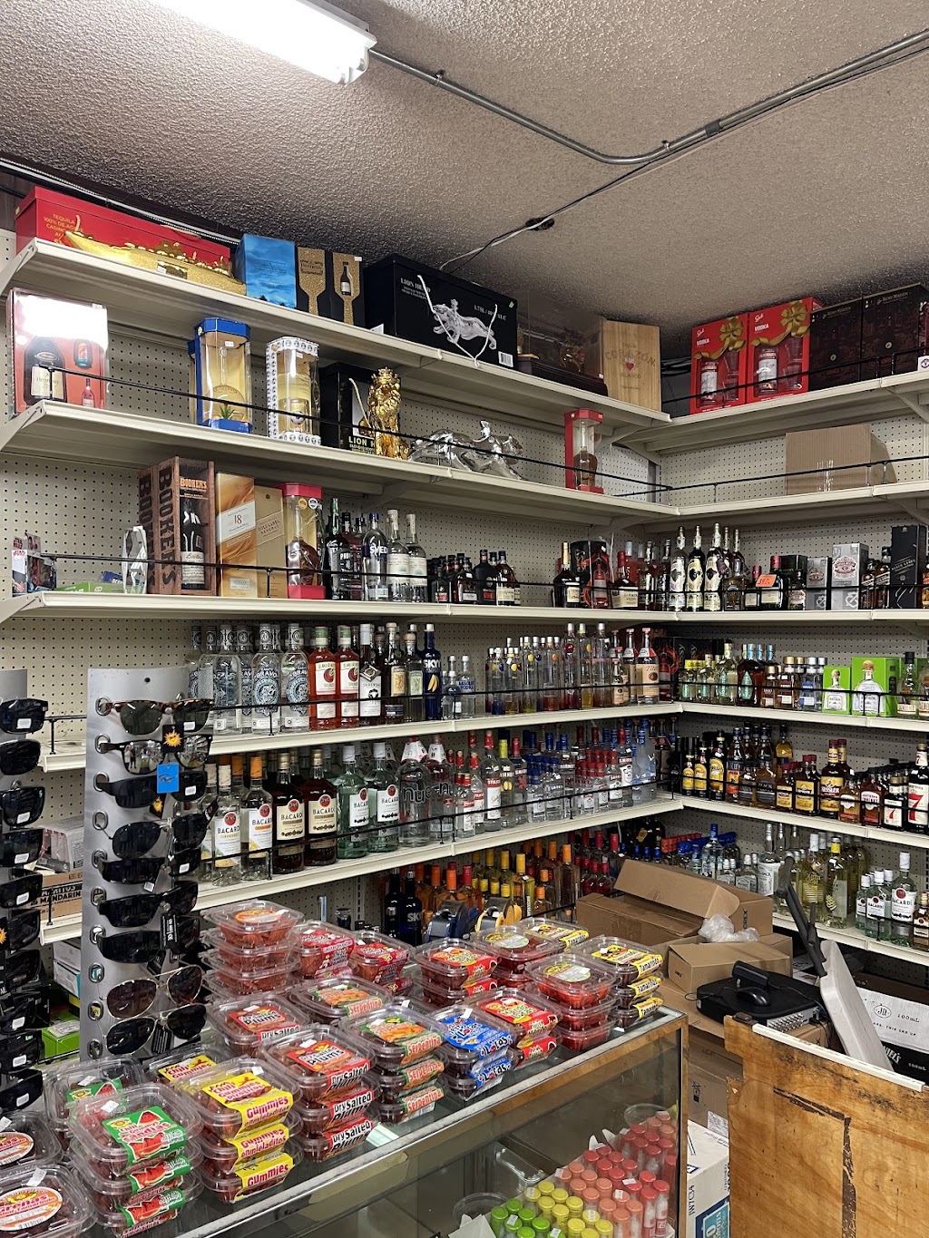 Ray’s liquor | 9024 Slauson Ave, Pico Rivera, CA 90660, USA | Phone: (562) 949-6711