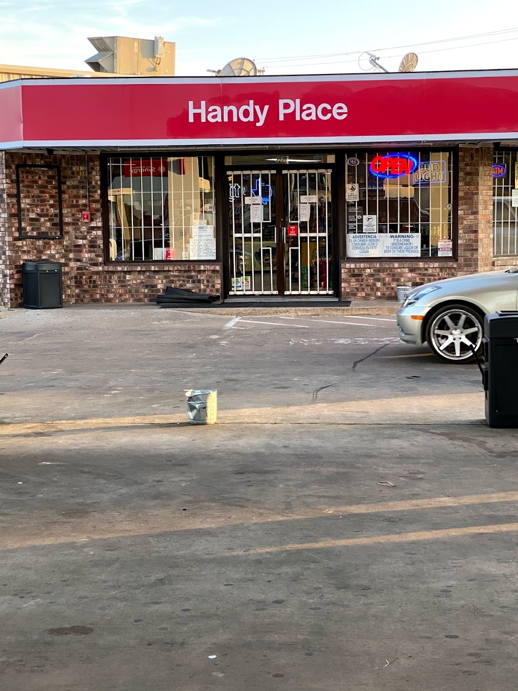 Handy Place | 1215 N Main St, Weatherford, TX 76086 | Phone: (817) 594-3382