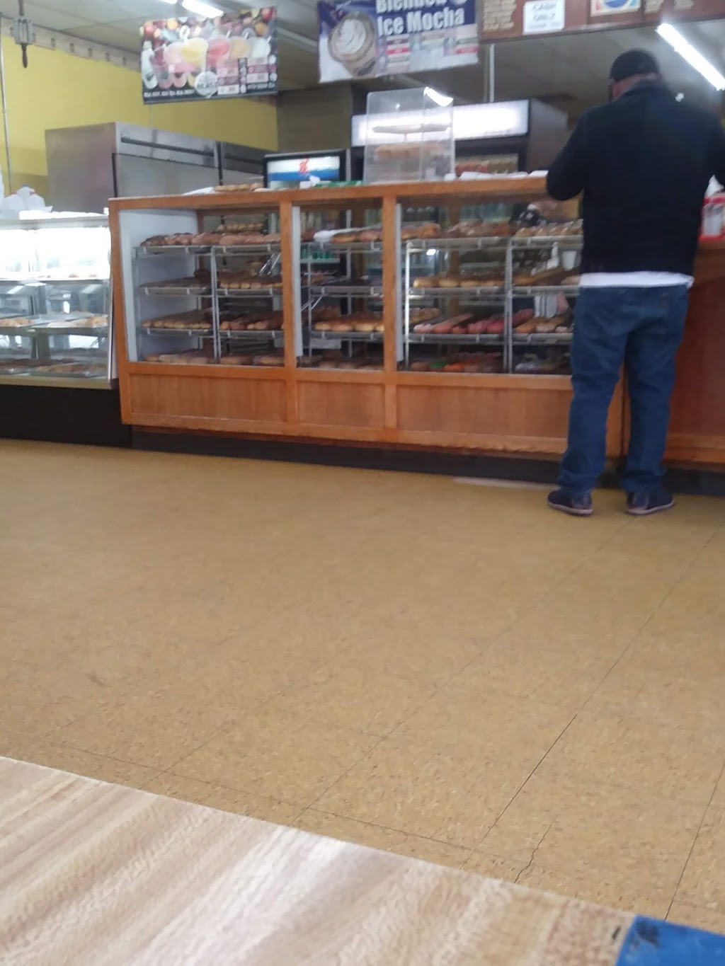 Donuts To Go | 1145 7th St, Wasco, CA 93280, USA | Phone: (661) 758-8705