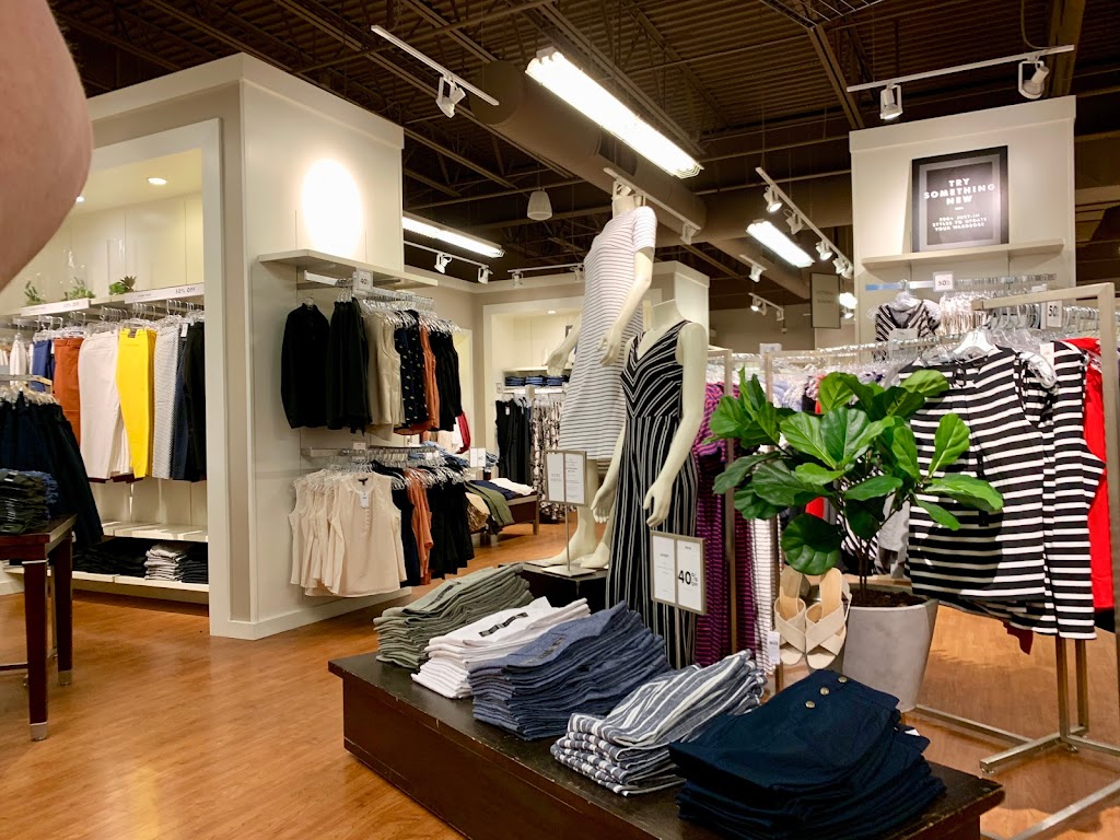 Banana Republic Factory Store | 601 Premium Outlets Dr, Monroe, OH 45050, USA | Phone: (513) 539-7304