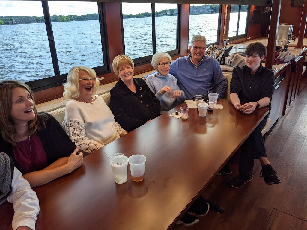 Al & Almas Supper Club and Charter Cruises | 5201 Piper Rd, Mound, MN 55364, USA | Phone: (952) 472-3098