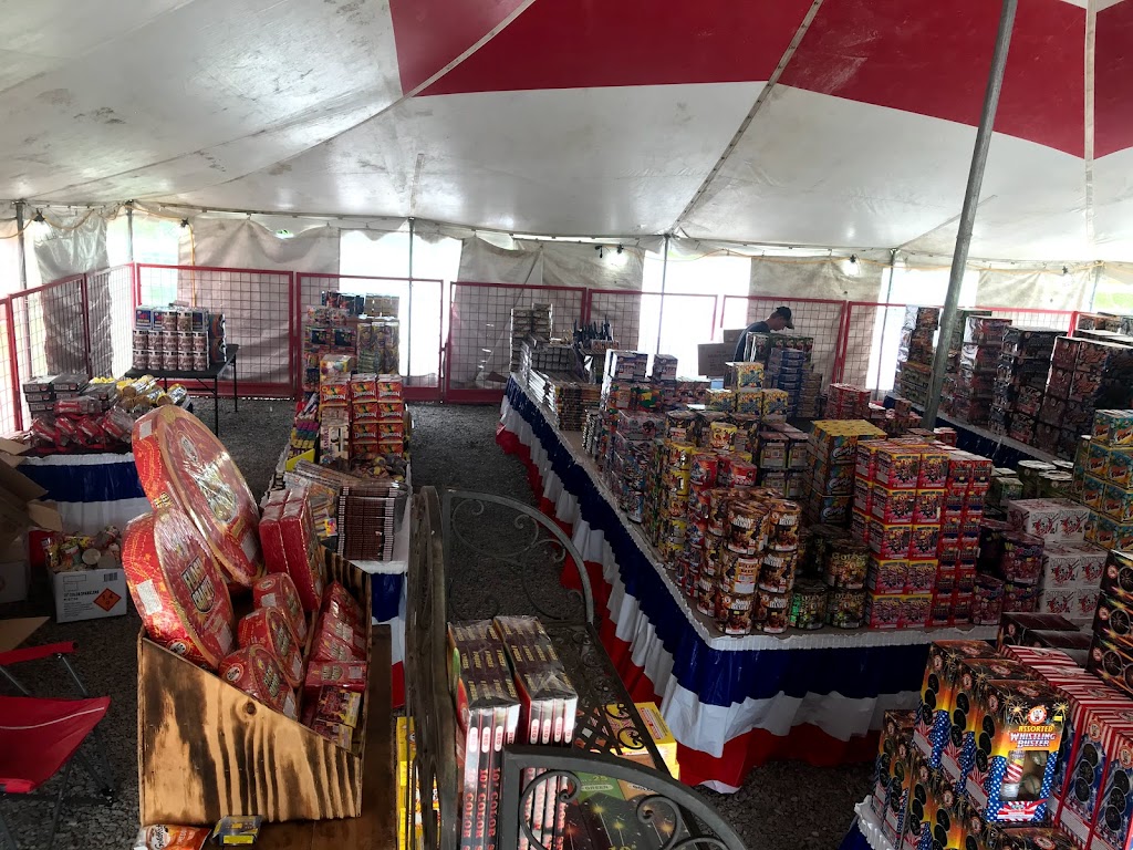 Thunderstruck Fireworks | 3750 Maysville Rd, Carlisle, KY 40311 | Phone: (859) 954-1307