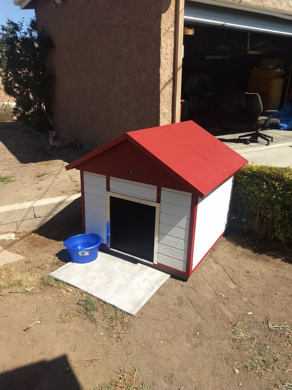 Bow Wow Dog Houses | 17071 Hercules St, Hesperia, CA 92345 | Phone: (310) 327-1655