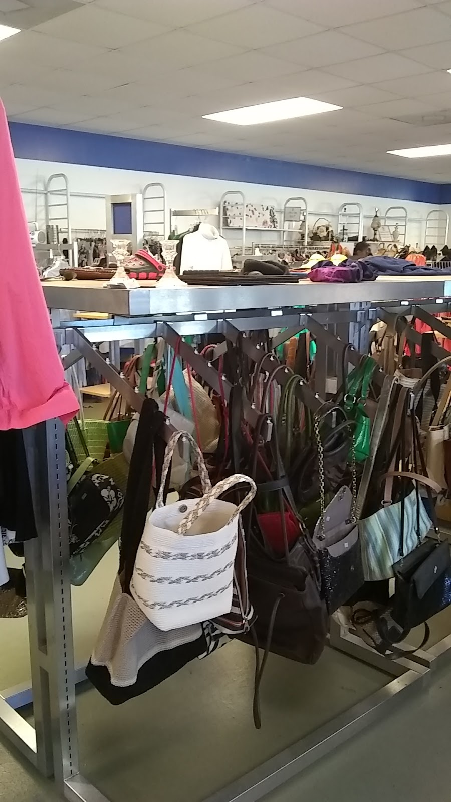 Goodwill Thrift Store - Loring Plaza | 756 Park Ave, Orange Park, FL 32073, USA | Phone: (904) 204-5818