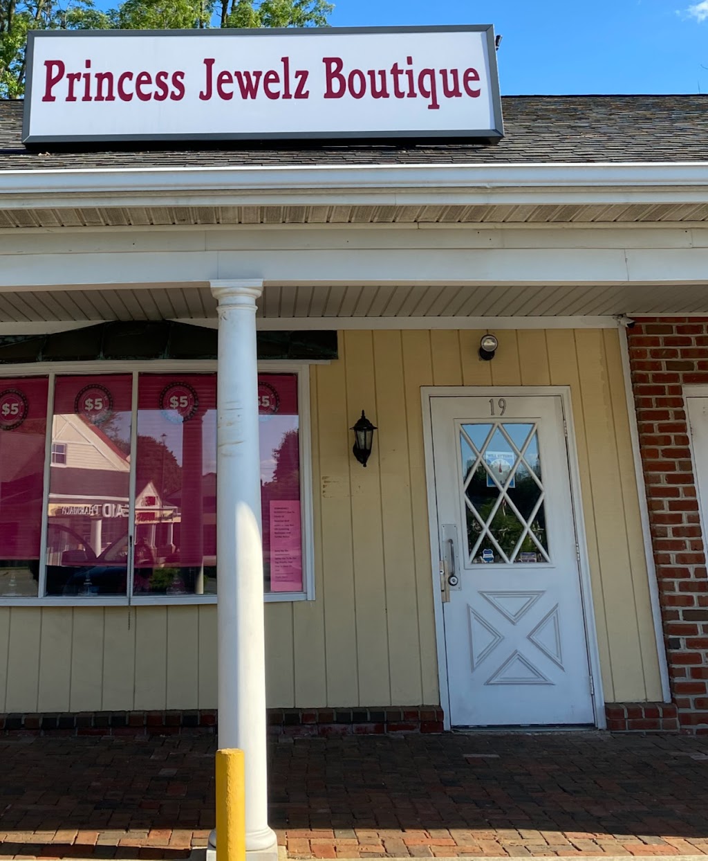 Princess Jewelz Boutique | 19 Old Farm Ln, Shrewsbury, PA 17361, USA | Phone: (717) 235-9000
