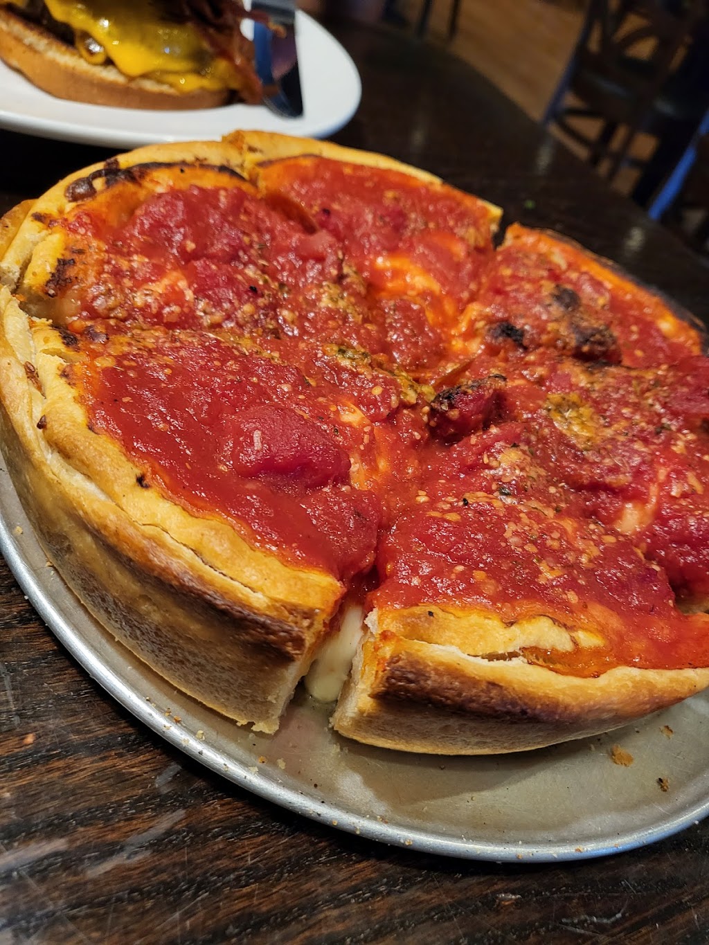 Gullivers Pizza & Pub | 17W517 Roosevelt Rd, Oakbrook Terrace, IL 60181, USA | Phone: (630) 691-1888 Gullivers Pizza & Pub | 17W517 Roosevelt Rd, Oakbrook Terrace, IL 60181, USA | Phone: (630) 691-1888