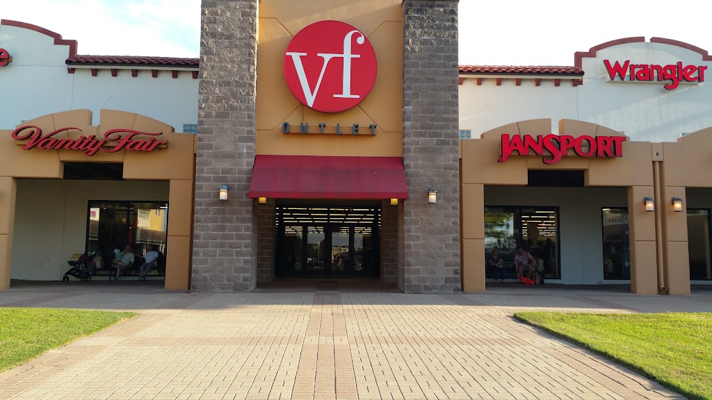 Lee Wrangler Clearance Center | Premium Outlets, 3939 I-35 Suite 450, San Marcos, TX 78666, USA | Phone: (512) 754-0100