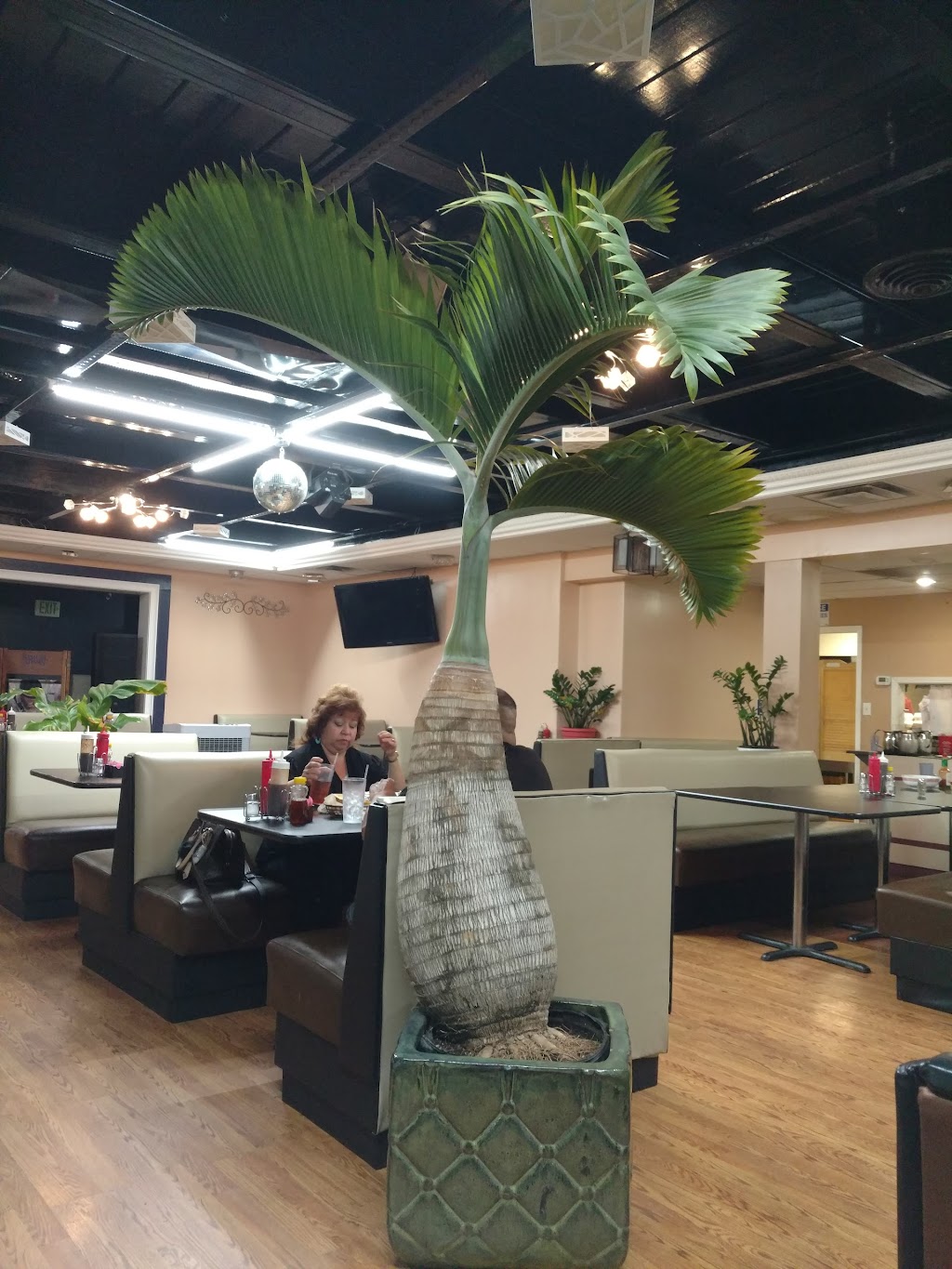 Cowbobas | 940 S Federal Blvd, Denver, CO 80219, USA | Phone: (303) 934-3301