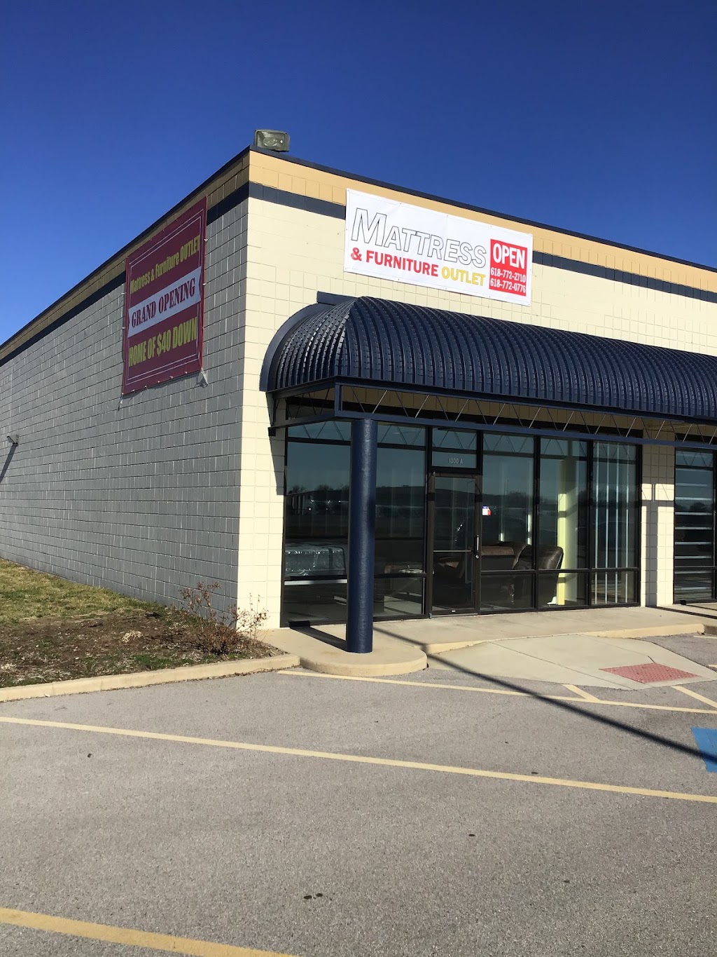 Mattress and Furniture Outlet | 1300 Schaefer Rd, Granite City, IL 62040, USA | Phone: (618) 772-0776