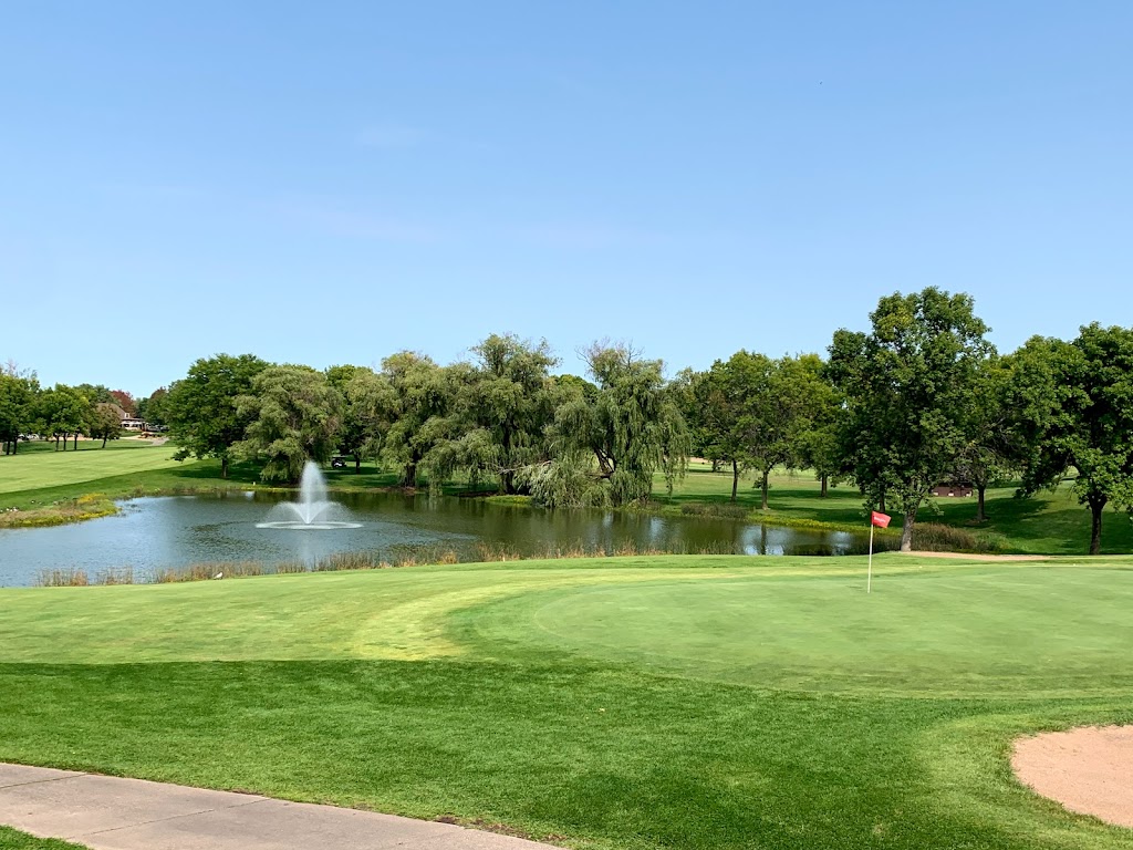 Oak Glen Golf Course and Event Center | 1599 McKusick Rd N, Stillwater, MN 55082, USA | Phone: (651) 439-6981