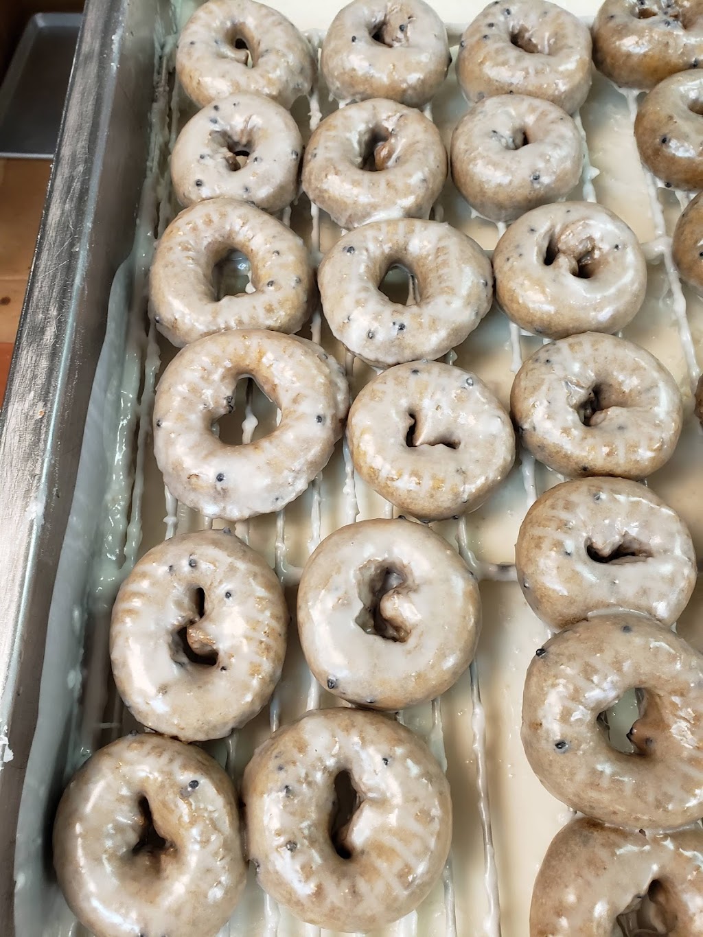 Snowflake Donuts | 1906 N Alexander Dr, Baytown, TX 77520, USA | Phone: (281) 838-8643