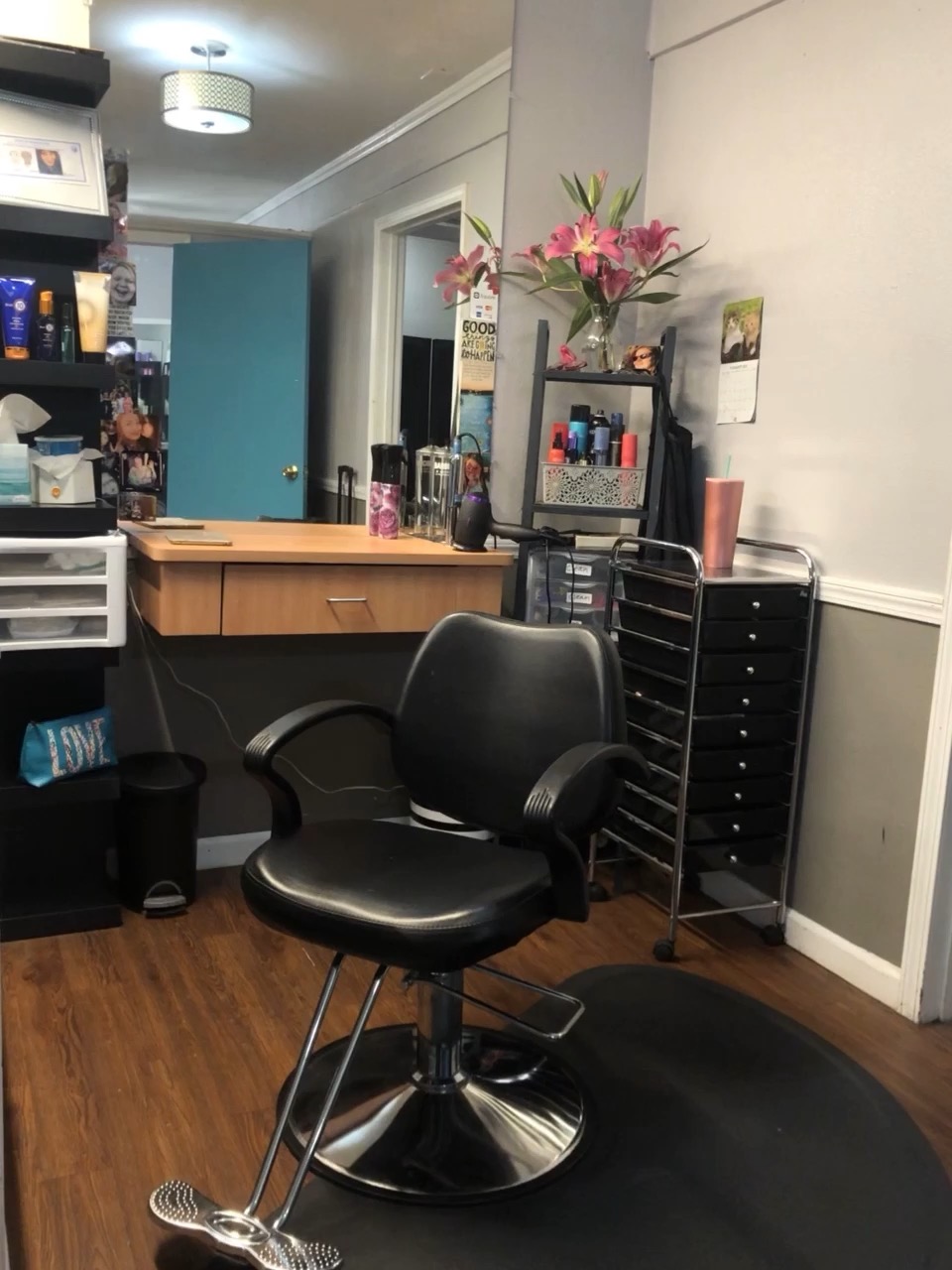 Kerizma Salon and Barber | 8004 27th St W, University Place, WA 98466, USA | Phone: (253) 566-2335