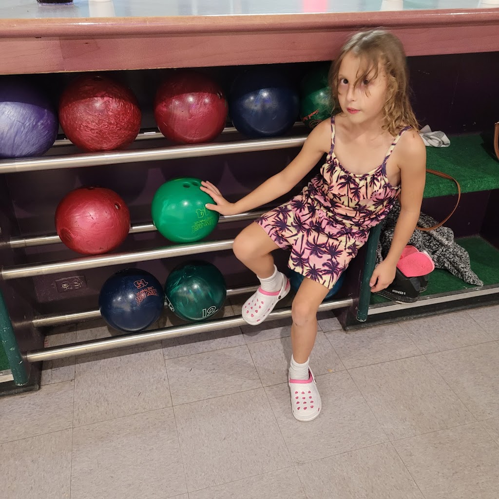 Bowlers Edge Pro Shop | 1001 Oakfield Dr, Brandon, FL 33511, USA | Phone: (813) 643-5650